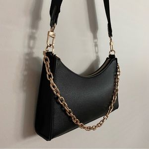 Black Crossbody Bag with Chain